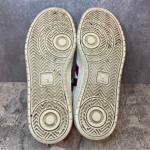 Veja V-10 Leather Sneakers Women's sz 10 - Picture 5 of 8